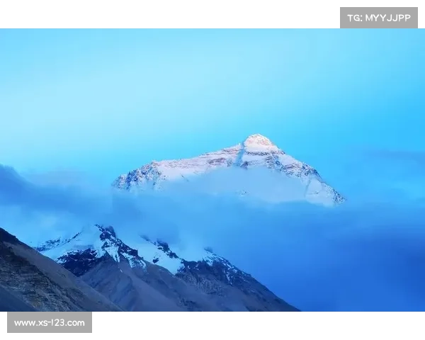 极限冒险之旅:探索未知的极致体验与挑战,感受生命的极限与精彩 极限冒险之旅:探索未知的极致体验与挑战,感受生命的极限与精彩