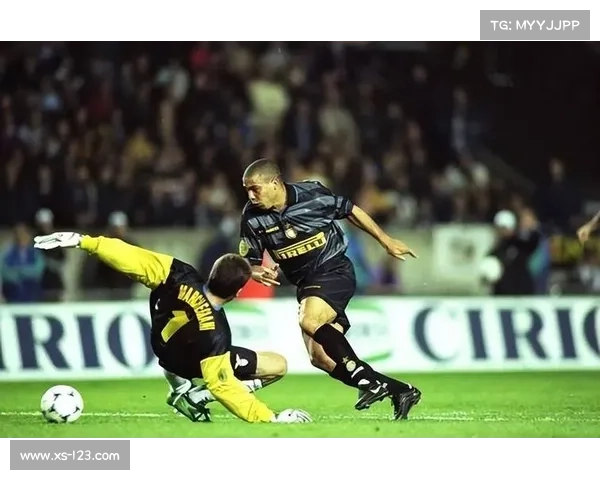 如何全面追踪罗纳尔多的五金荣誉与历史成就轨迹